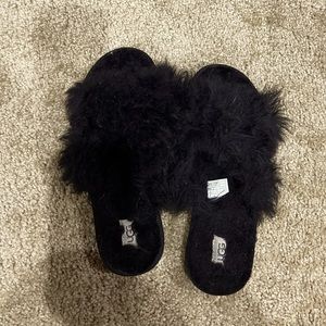 UGG fuzzy slippers